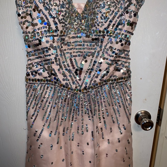 Prom dress - Picture 2 of 4